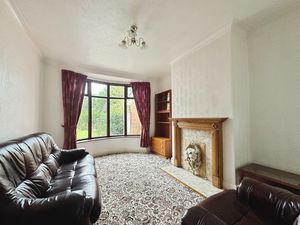 Lounge- click for photo gallery